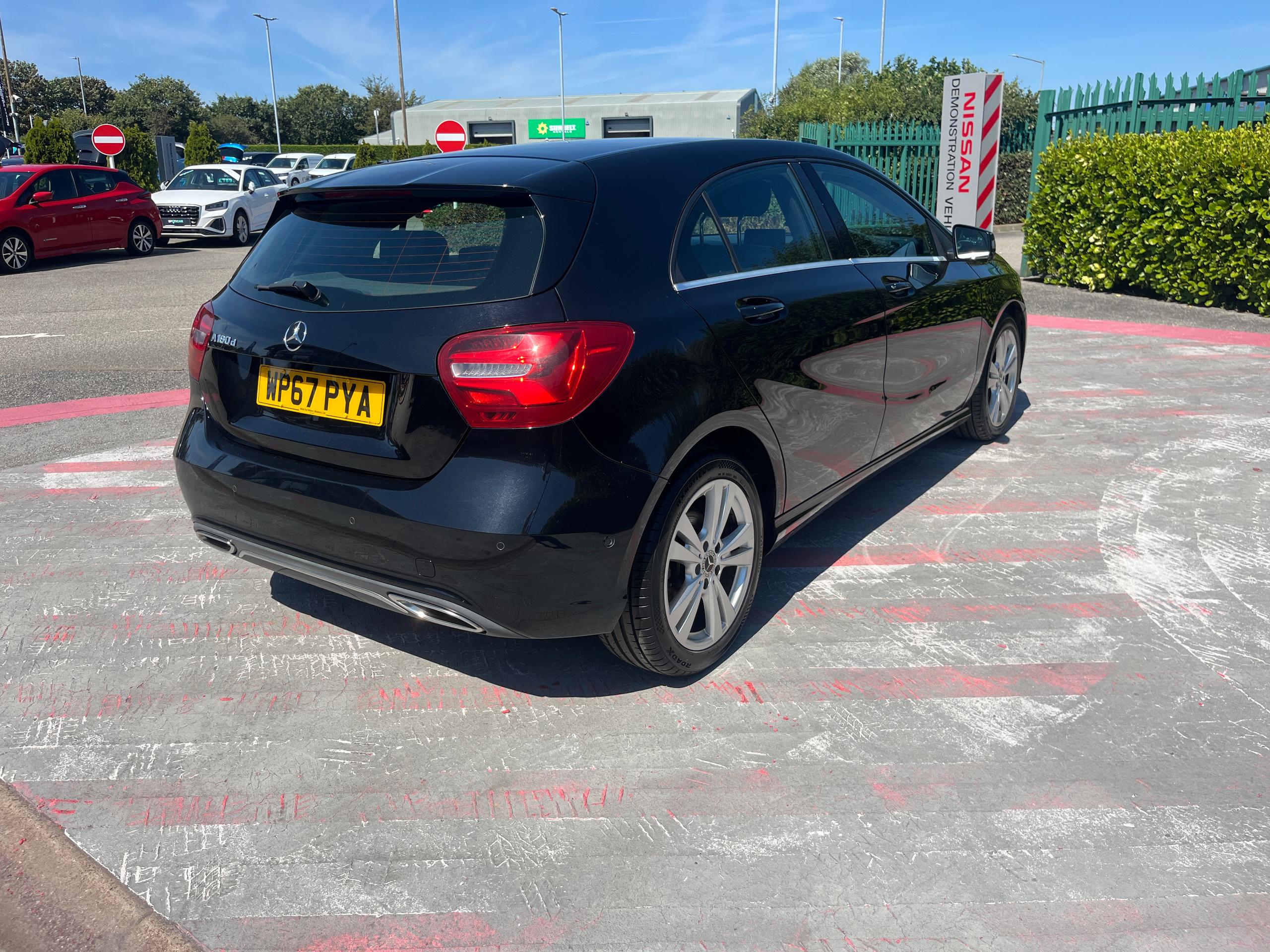 Mercedes-Benz A Class Photo 4