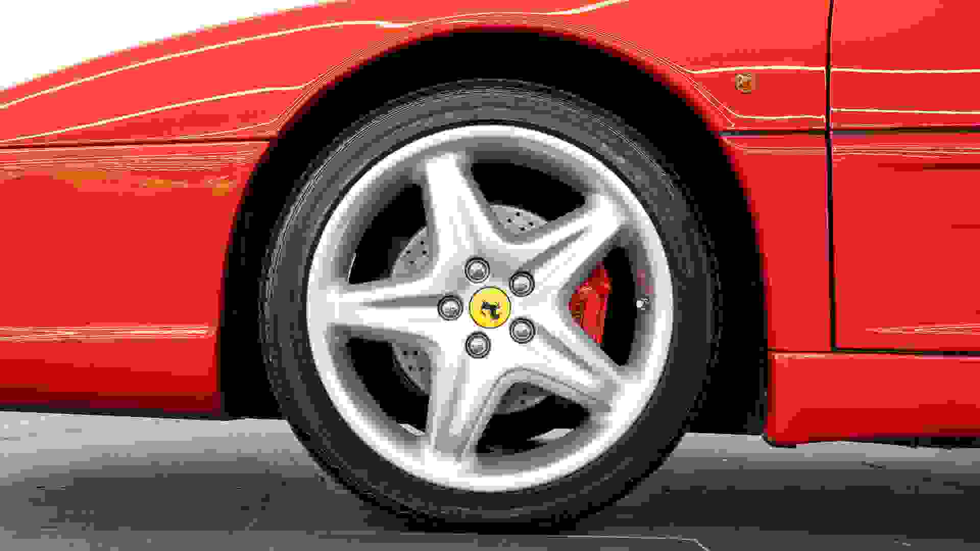 Ferrari 355 Photo 021e0ca7-87c7-4cd2-81b1-d12d9b325596.jpg