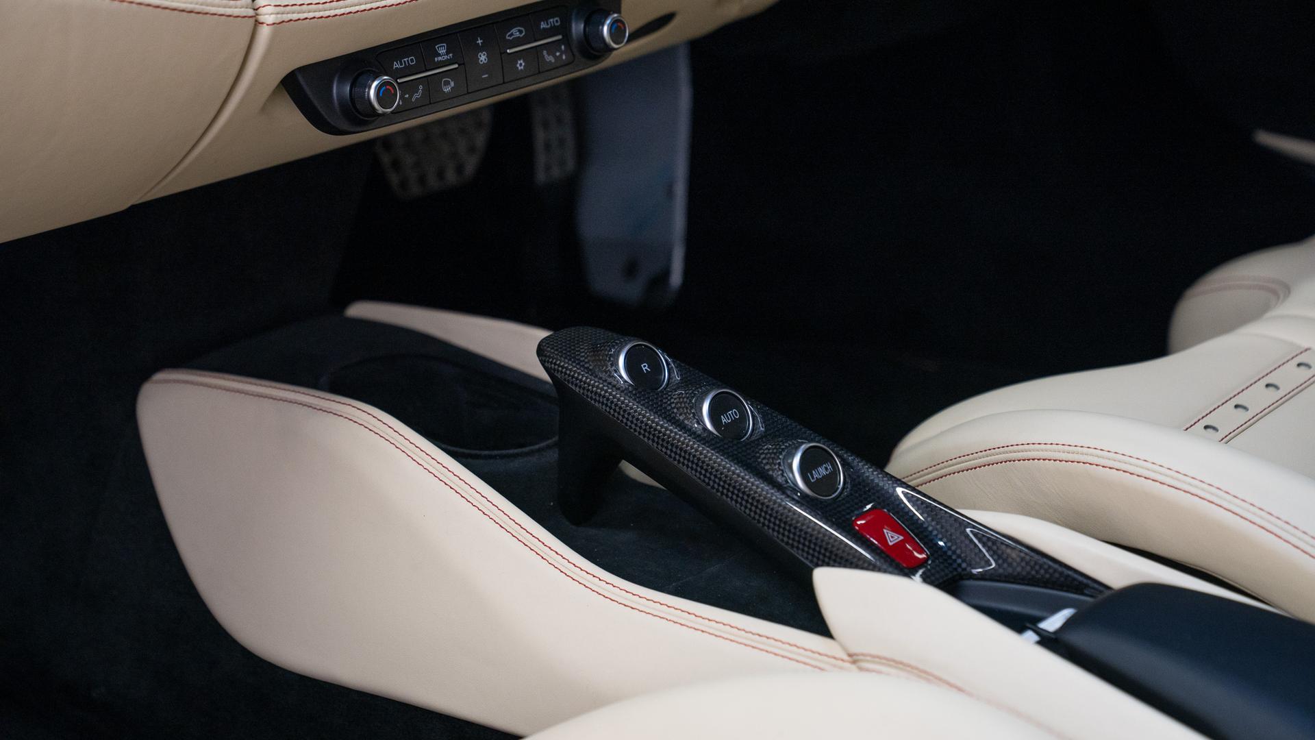 Ferrari F8 Photo 02206cf0-745f-475f-81df-b64ab767637f.jpg