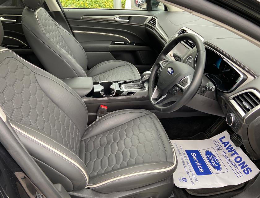 Ford Mondeo Photo 022b01f5-ae01-4532-b521-bc36bc2e993f.jpg