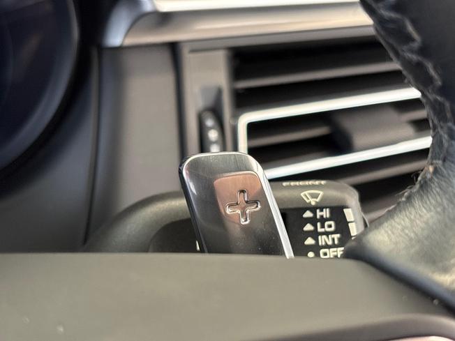 PORSCHE Macan Photo 34