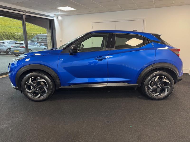 Nissan Juke Photo 023684fb-bf62-4f73-a781-8c3628f237c0.jpg
