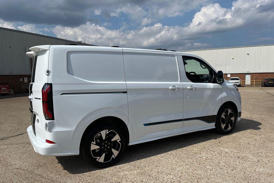 Used Ford TRANSIT CUSTOM CUSTOMSPORT3 8