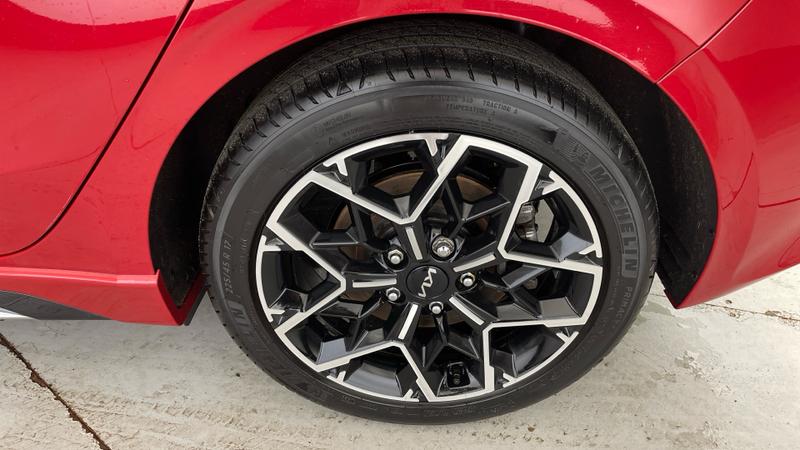Kia Ceed Photo 02503192-ec2a-46f5-aebe-0f1f17c450d4.jpg
