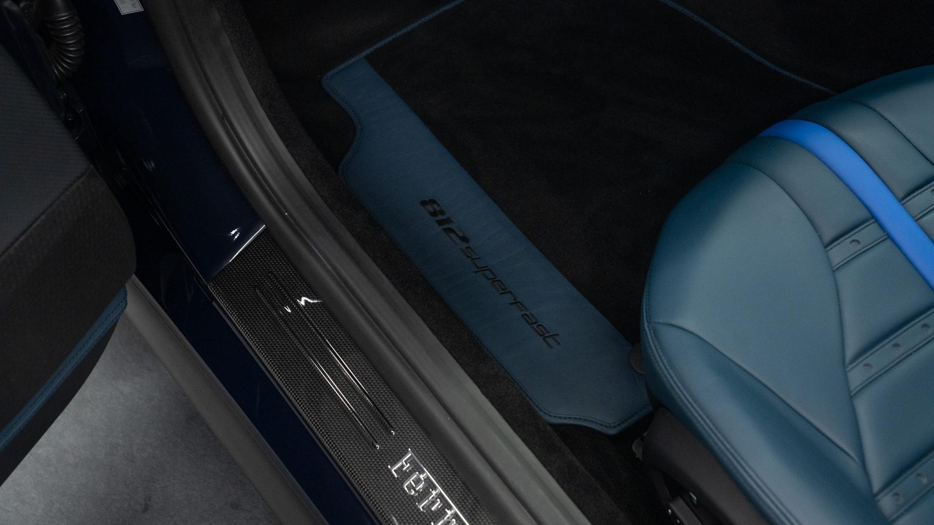 Ferrari 812 Photo 025510f2-0146-4936-a11f-8f856fc8564b.jpg