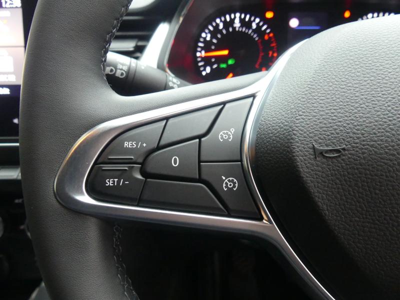 Renault Captur Photo 025d4a9e-895d-4476-b5d9-3b7642196454.jpg