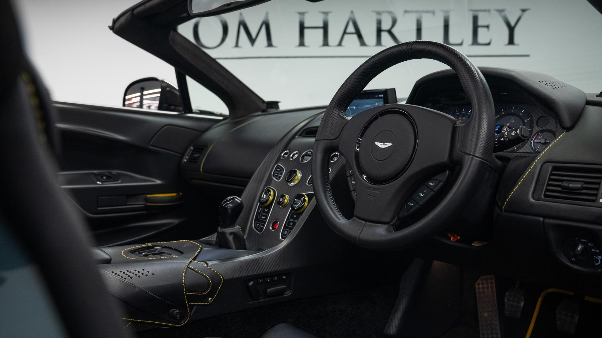 Aston Martin Vantage Photo 025d9250-240c-48fa-bd7f-03ced30dff7a.jpg