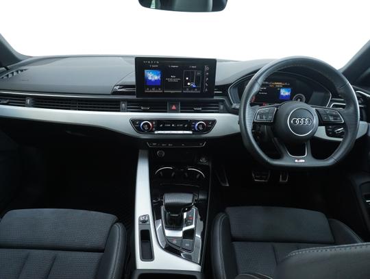 Audi A4 Avant Photo 02763b38-0b77-4c67-aade-3dbab5defb5b.jpg
