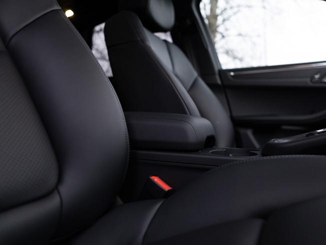 PORSCHE Macan Photo 11