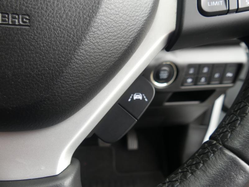 Suzuki S-Cross Photo 02812bfa-07e3-452d-a112-8f72098b429a.jpg