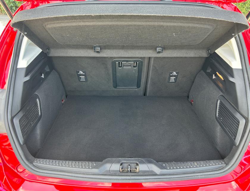 Ford Focus Photo 02839423-308f-4c8e-9c02-50f20fb6b984.jpg