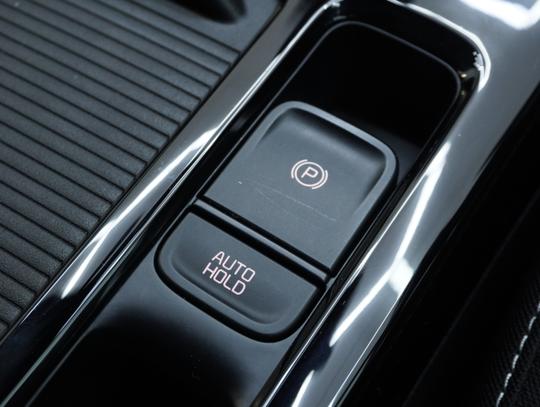 Kia ProCeed Photo 0289b6a0-cb1b-44bd-8732-99ba619f88ca.jpg