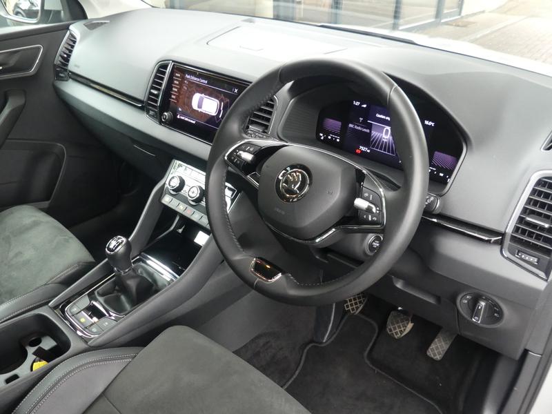 Skoda Karoq Photo 029211be-22a9-49ed-98b2-640ce3e4cbcf.jpg