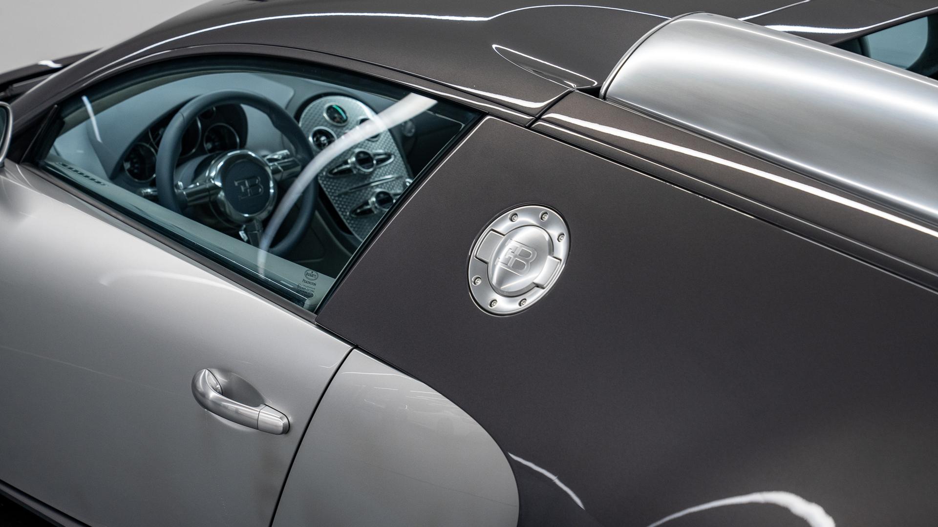 Bugatti Veyron Photo 0298ec57-160d-453a-ada6-4ff4b855719b.jpg