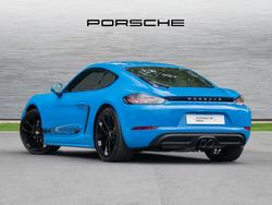 PORSCHE 718 Cayman Photo 2