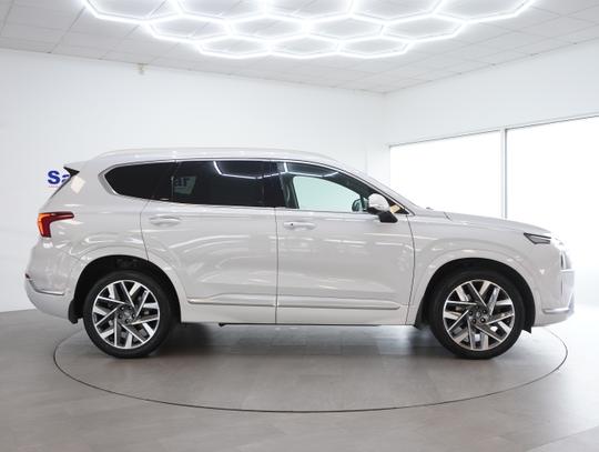 Hyundai Santa Fe Photo 02b231f8-22a5-40ff-8cb5-5160484bb4a8.jpg