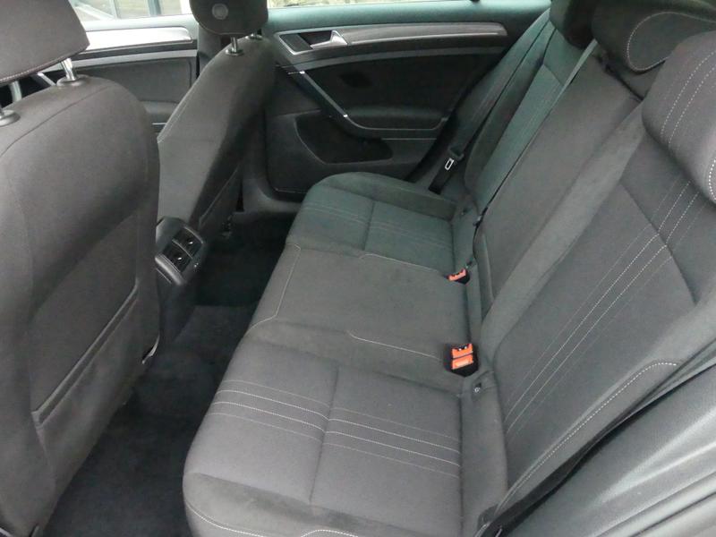 Volkswagen Golf Photo 02c2a385-8704-4fe1-a3ca-54ed5a9d94b9.jpg
