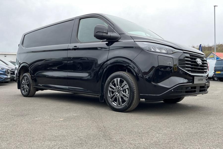 Ford TRANSIT CUSTOM Photo 02e85377-789e-49d9-bb0d-fddaf7c49bd2.jpg