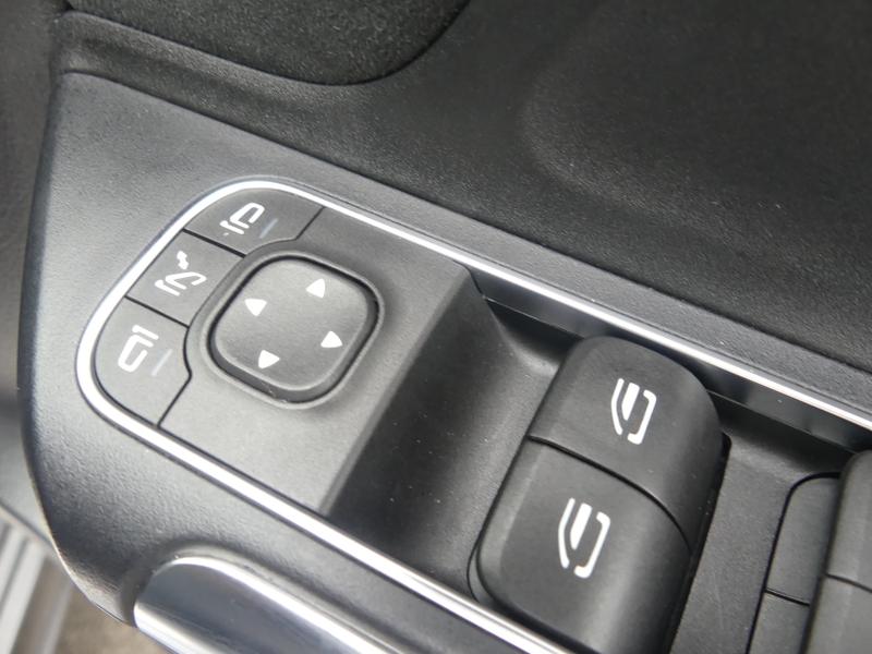 Mercedes-Benz B Class Photo 030ca309-fdc1-4a51-9929-a15f1e33fecf.jpg