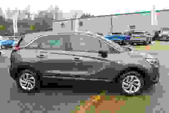 Vauxhall CROSSLAND X Photo 03121a89-78b4-4780-a107-da3e34c174f0.jpg