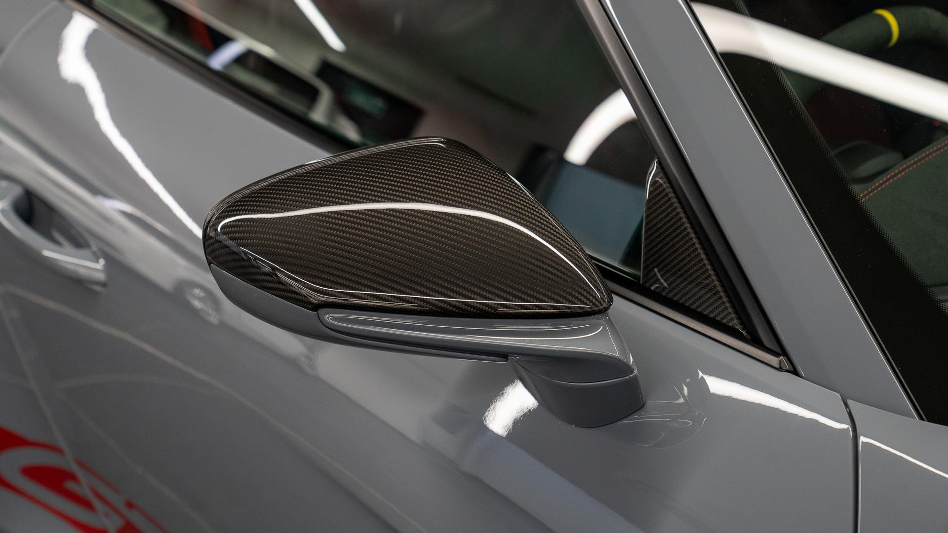 Porsche 911 Photo 033170f8-796e-473e-87d8-d4984d3e05b3.jpg