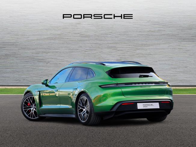 PORSCHE Taycan Photo 2