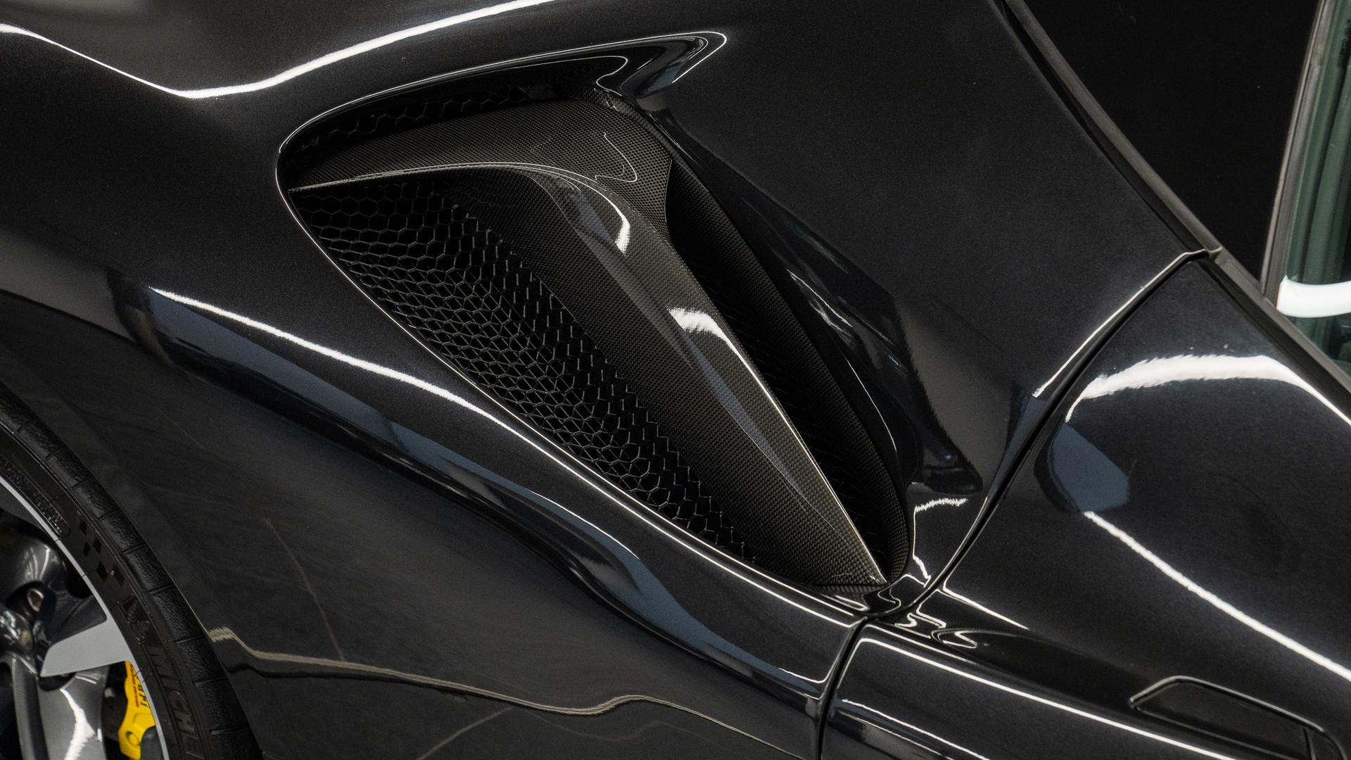 Ferrari SF90 Photo 033249df-daa2-46ad-886c-1fc424a93c44.jpg
