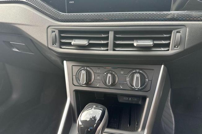 VOLKSWAGEN Taigo Photo 25