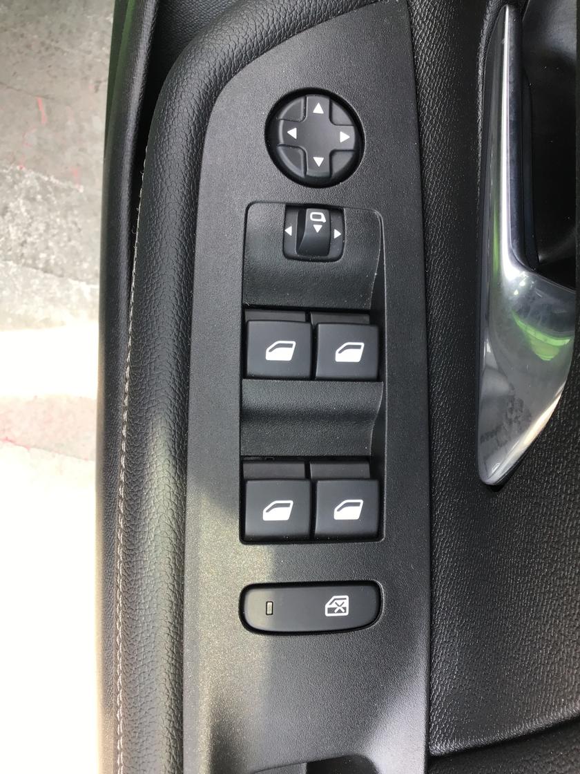 Vauxhall Mokka Photo 03396b40-277a-4f6a-be19-32bd174aaaa1.jpg