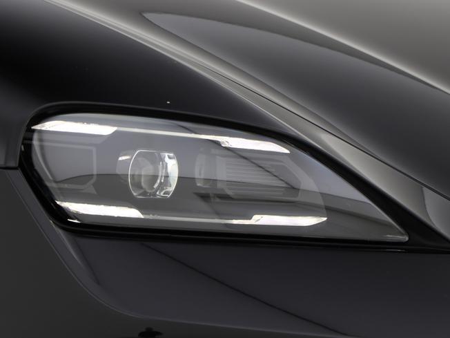 PORSCHE Taycan Photo 13