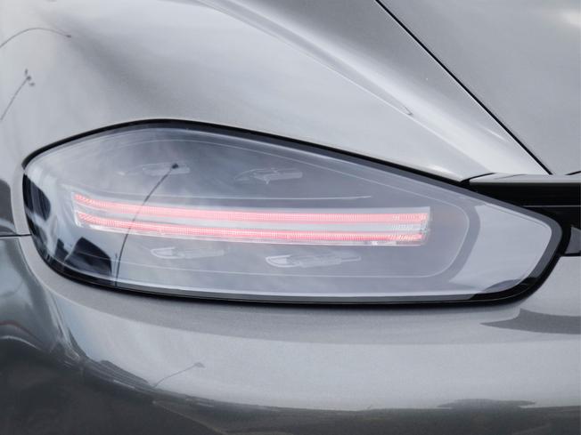 PORSCHE 718 Cayman Photo 7