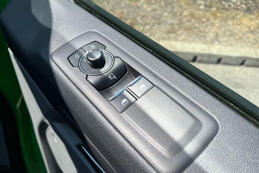 Ford TRANSIT CUSTOM Photo 0368c0d6-fabb-4ca7-bc33-95a4722326aa.jpg