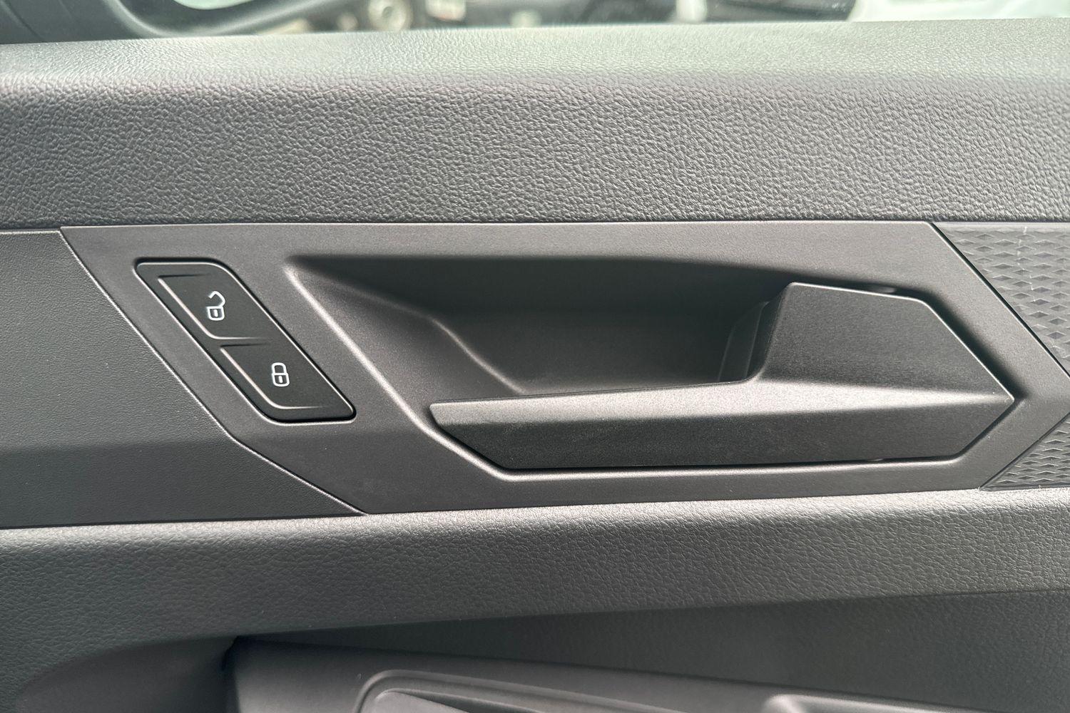 Ford TRANSIT CONNECT Photo 26