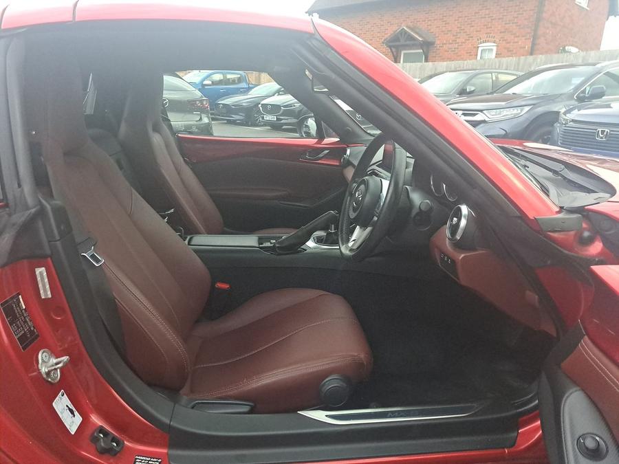 Mazda MX-5 RF Photo 03817f01-4f7c-455f-a3c7-9daff01e2b47.jpg