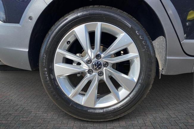 VOLKSWAGEN Taigo Photo 6