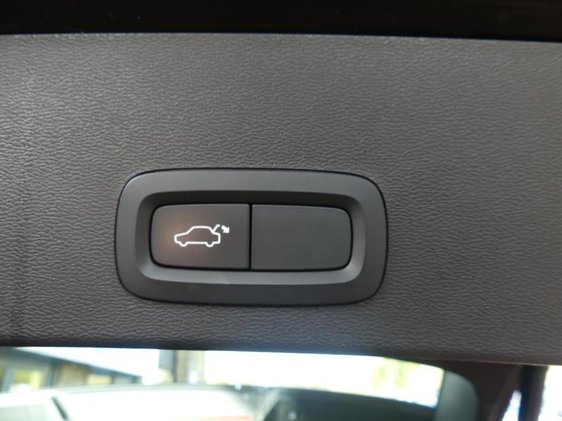 Volvo XC40 Photo 03973e6f-24a7-4cd7-93e5-2ab0bca9d749.jpg