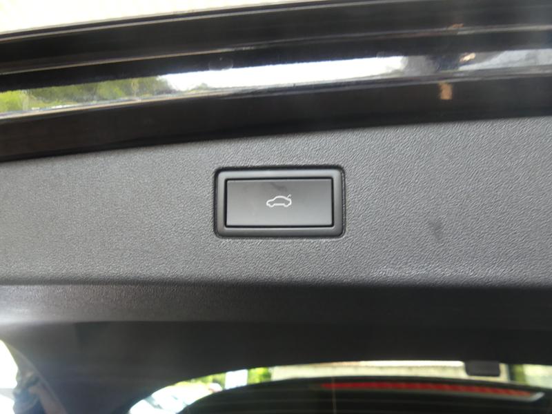 Volkswagen Tiguan Photo 0399063f-7fdc-4935-955c-18ab3d495e18.jpg