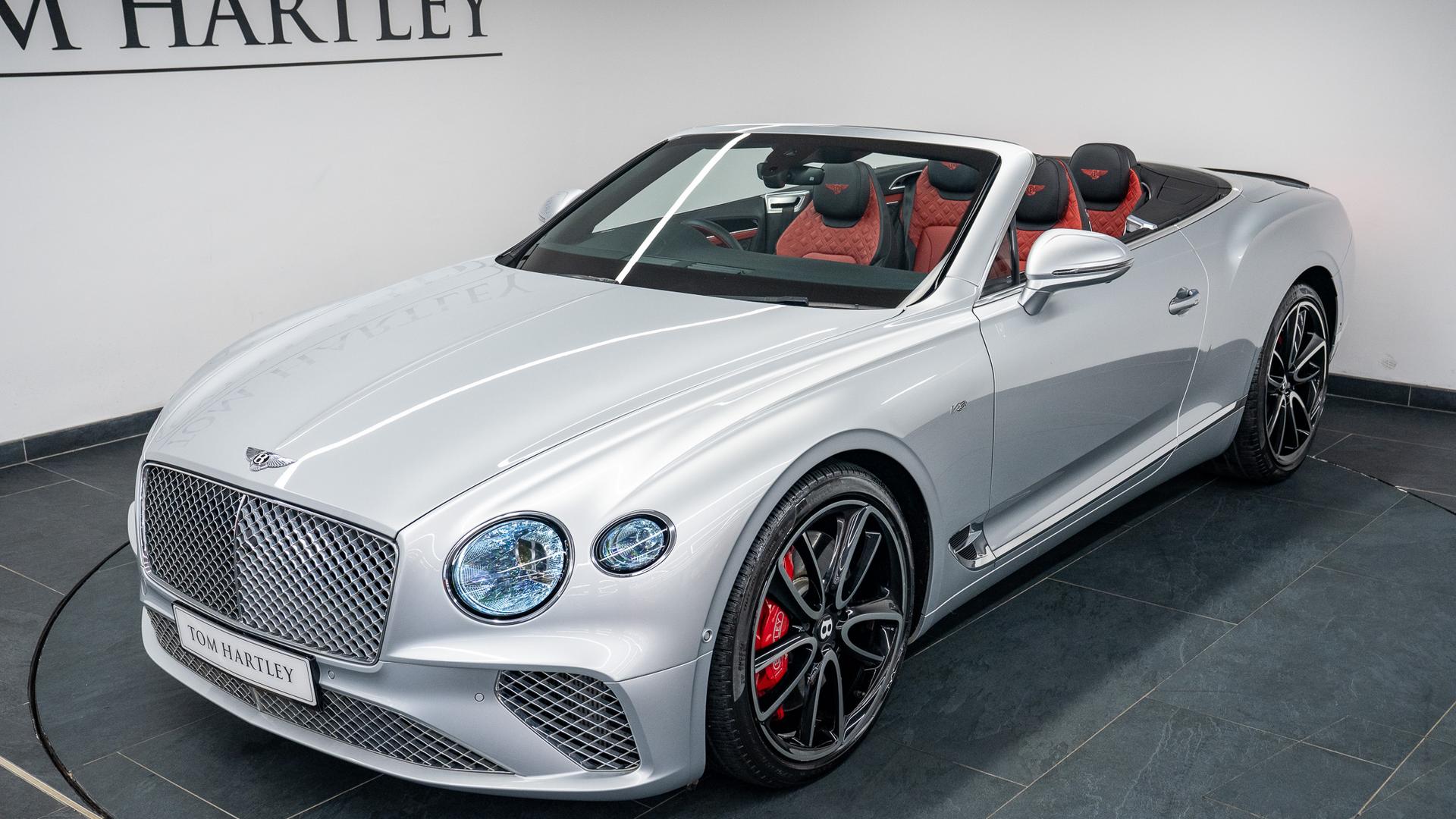 Bentley Continental Photo 03a1d270-28da-45df-bd36-74de1f38fb19.jpg