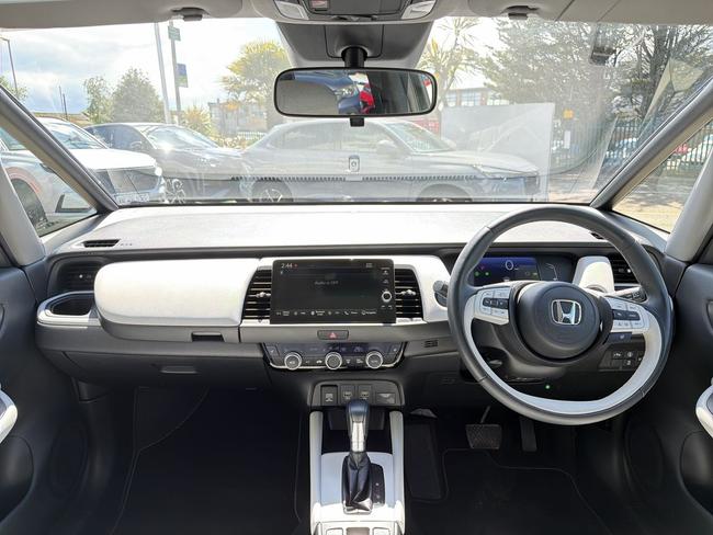 Honda Jazz Photo 03ab4206-8417-407a-b25a-982560d617c0.jpg