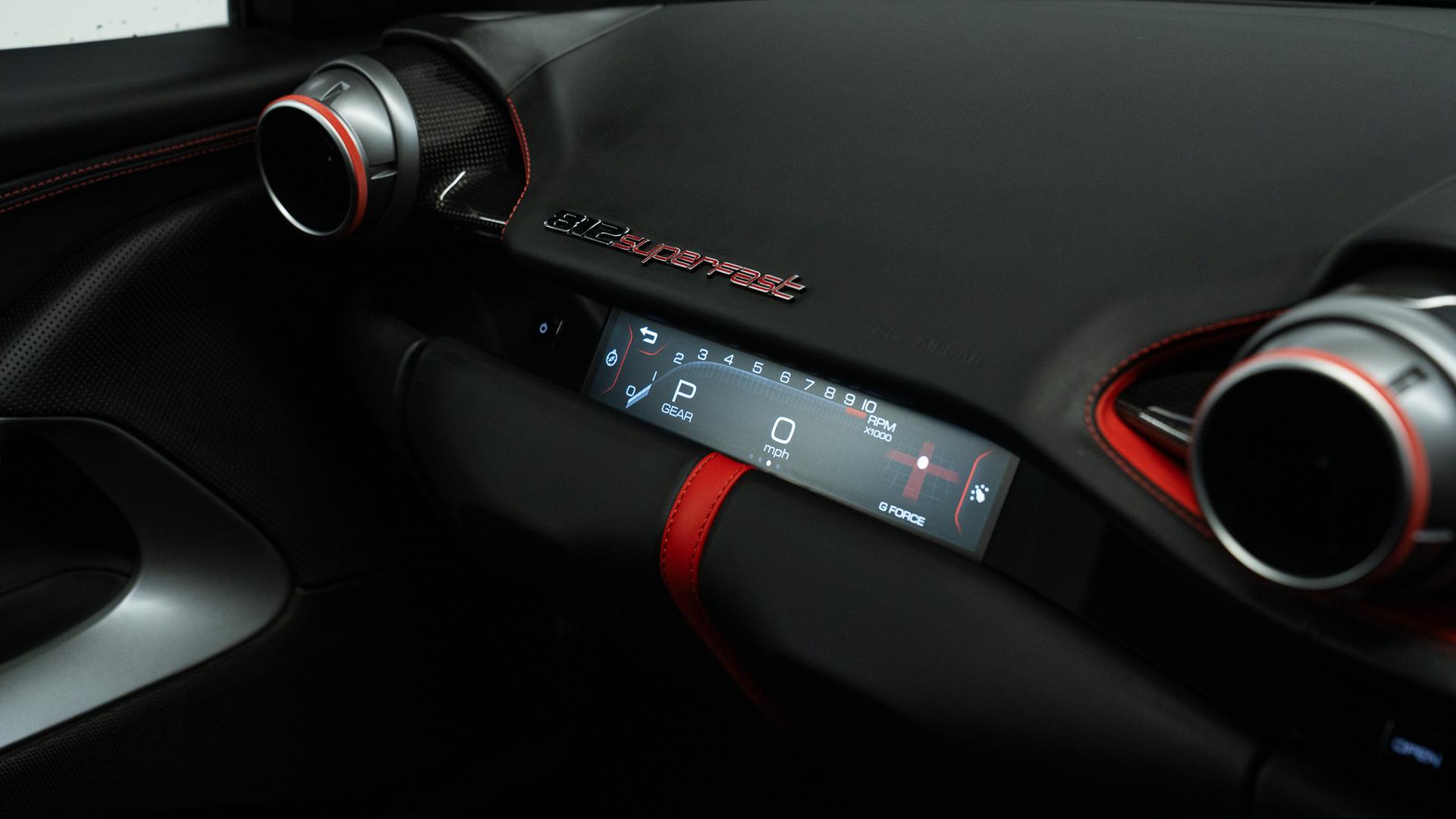Ferrari 812 Photo 03ae3c01-145d-49ed-aae3-9157123b4abb.jpg