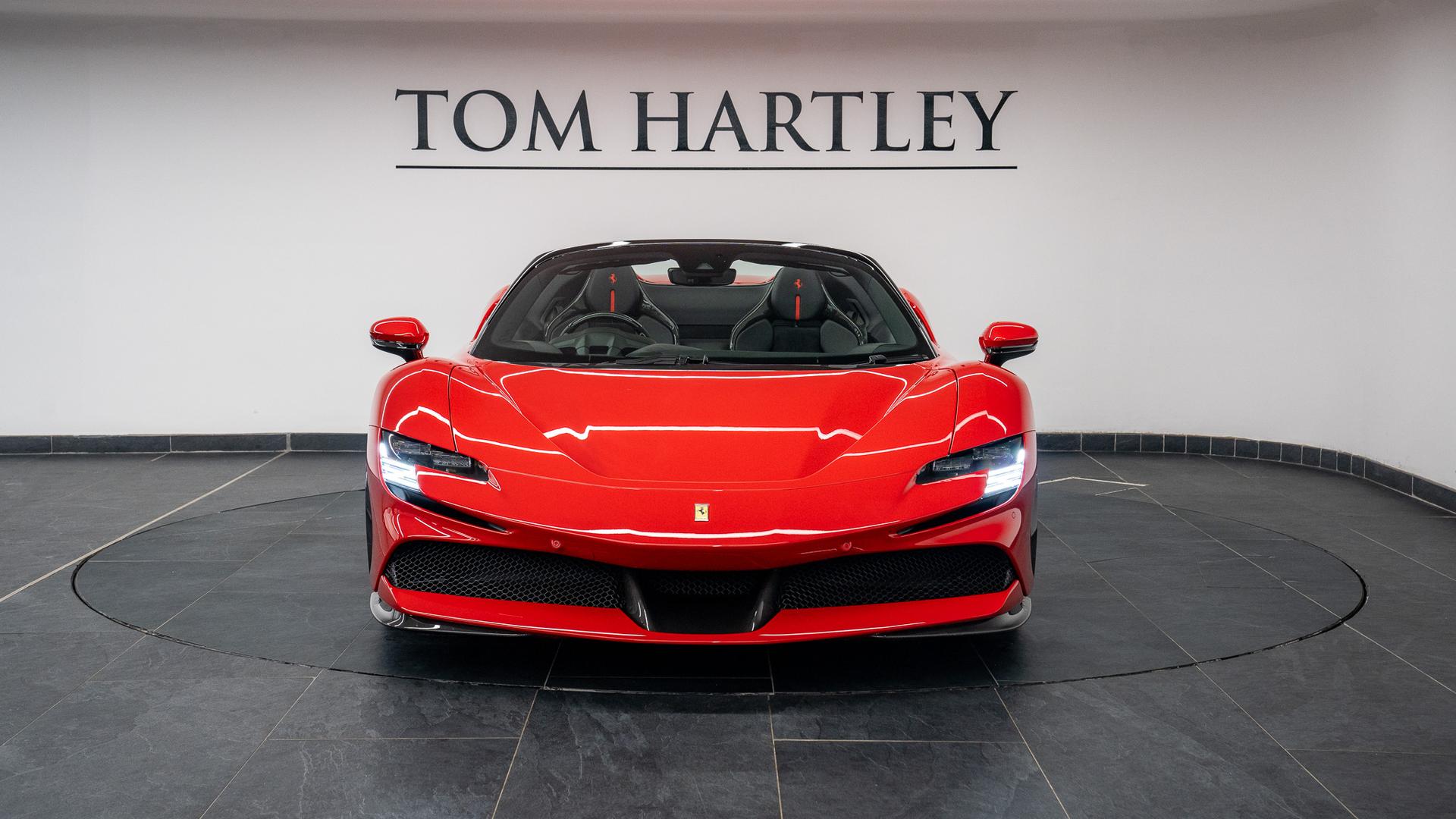 Ferrari SF90 Photo 03b01782-8dea-4e31-83c7-d321fdb5fb29.jpg