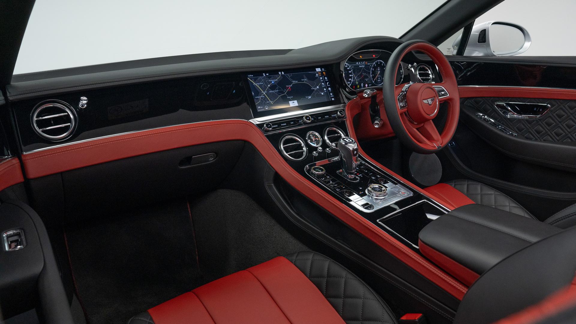 Bentley Continental Photo 03bde82f-ec9a-4744-827d-eb82aad92d0d.jpg