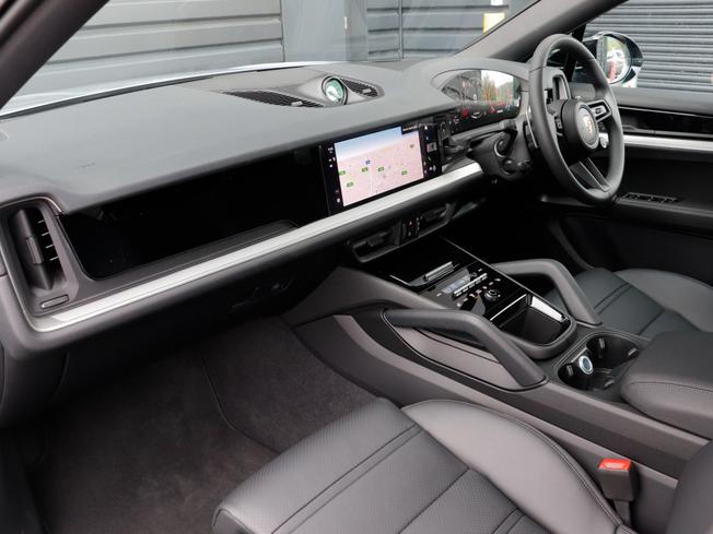 PORSCHE Cayenne Photo 3