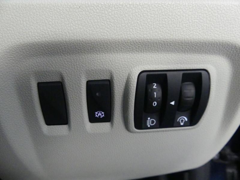 Renault Captur Photo 03c640ba-7760-46d5-92f9-f3ab3011f6ff.jpg