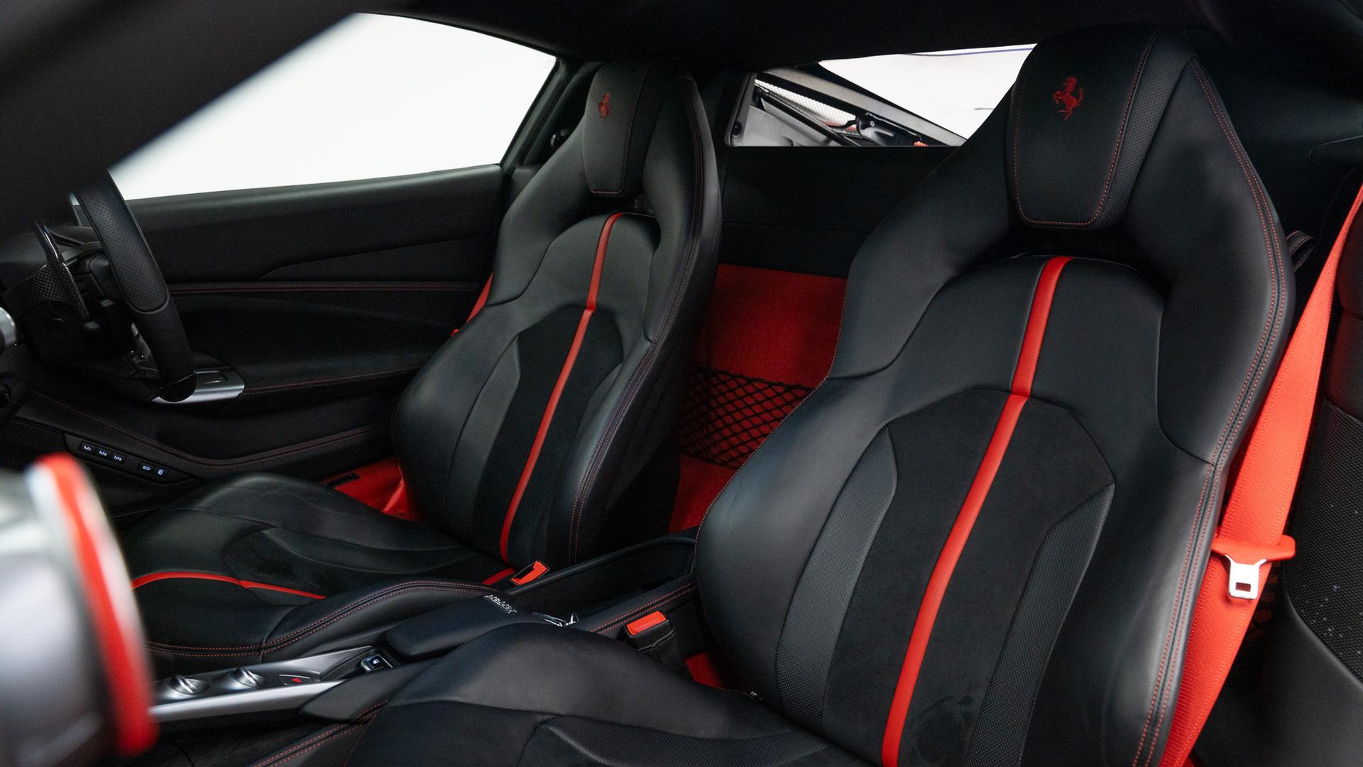 Ferrari F8 Photo 03ce73f4-cff0-4833-9e6d-2c2bfb35ac76.jpg