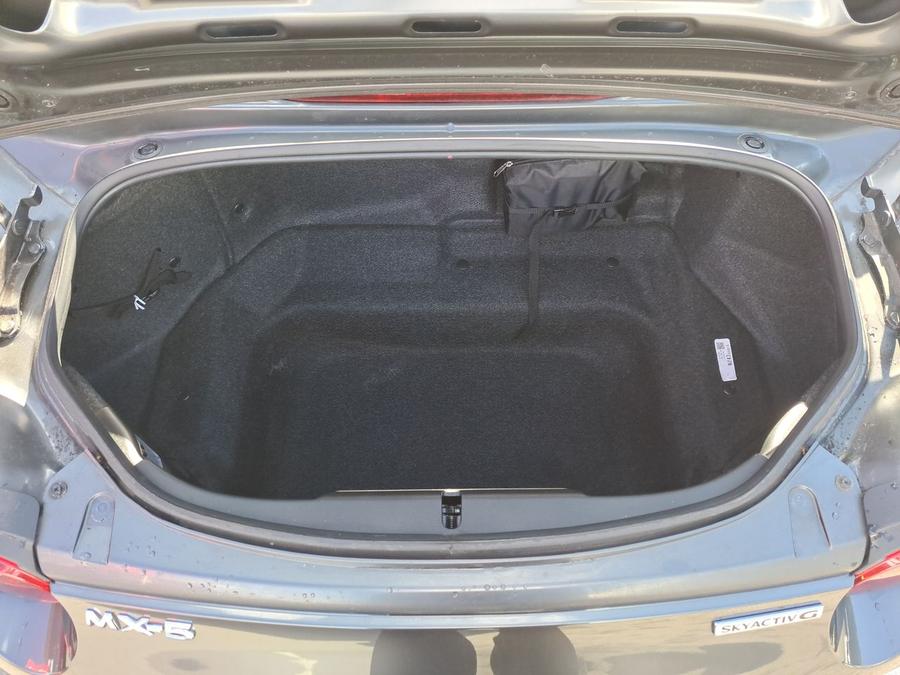Mazda MX-5 Photo 03ced926-2a86-4fd4-92c9-752fd8fa18e5.jpg