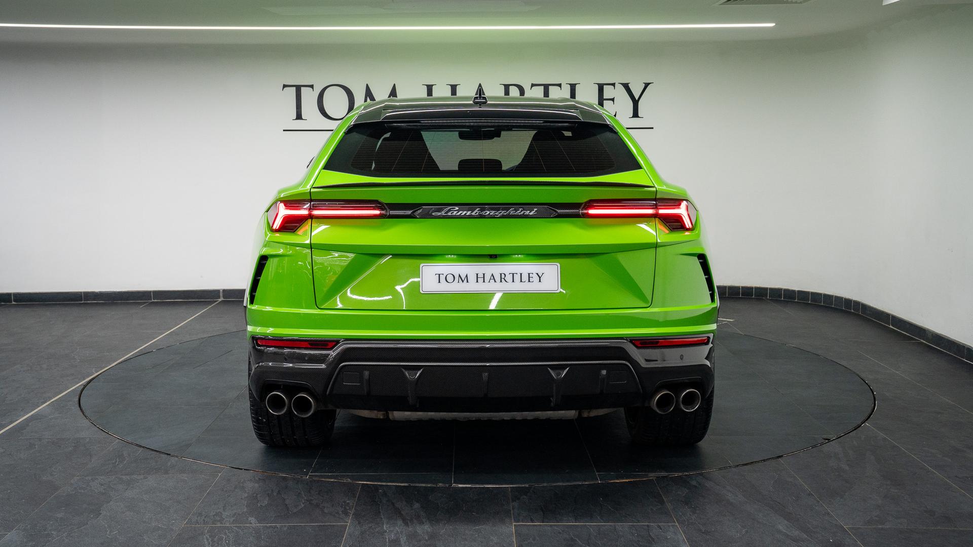 LAMBORGHINI Urus Photo 03e04e7c-3ce5-400f-9be3-fccd87dbf47e.jpg