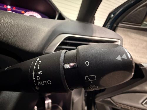 Peugeot 3008 Photo 03ed7c36-1cb0-4eb9-b950-6ffb516aab41.jpeg