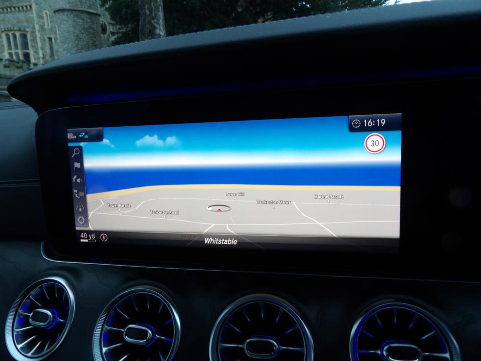 Used Mercedes-Benz E Class YK20KOW 22