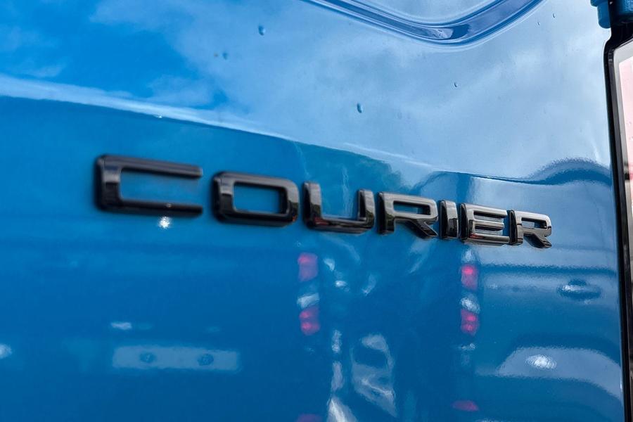 Ford E-TRANSIT COURIER Photo 03f2f4cf-eb13-46ae-8429-09650a6efe42.jpg